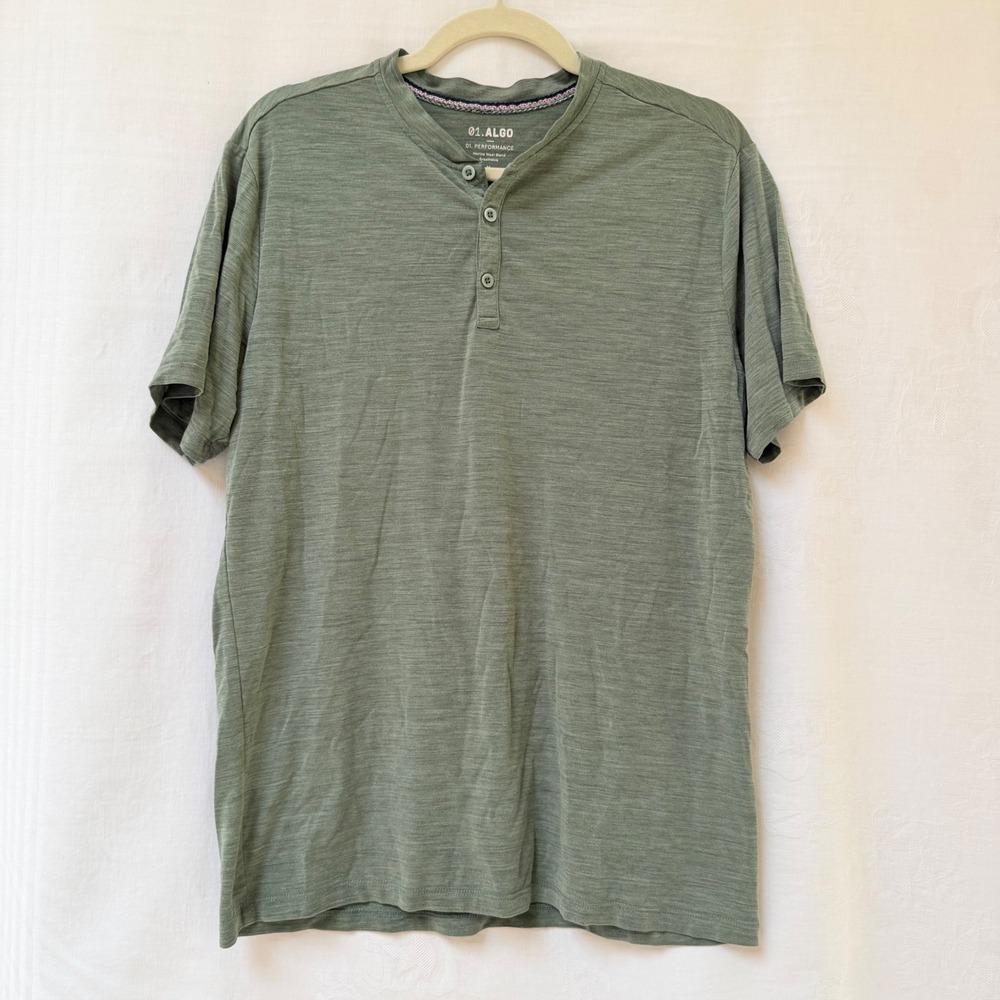 01.Algo Performance Merino Wool Blend Henley Shirt Sage Green Mens Medium Basic